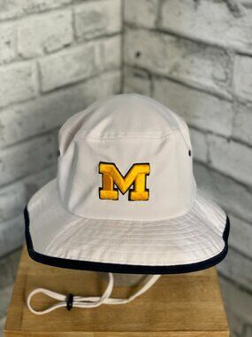 Zephyr Michigan Wolverines Bucket Hat Mens L/XL White State NCAA Logo Chin Strap